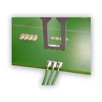 Bügellöten-Anwendungen wie OLED auf Leiterplatte, Flachleiter auf Leiterplatte,  Flexfolie auf Leiterplatte, Litzen auf Metallfolie 