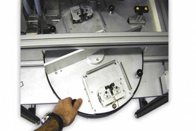 Double Hot Bar Soldering System with rotary table